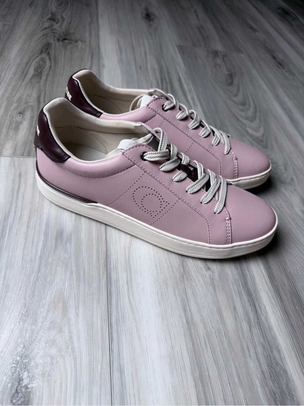 Coach Lowline G5040 Pink Leather Sneakers Women’s Size 10B Burgundy